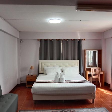 Beachfront Hotel Cha Am Cha-Am Zewnętrze zdjęcie