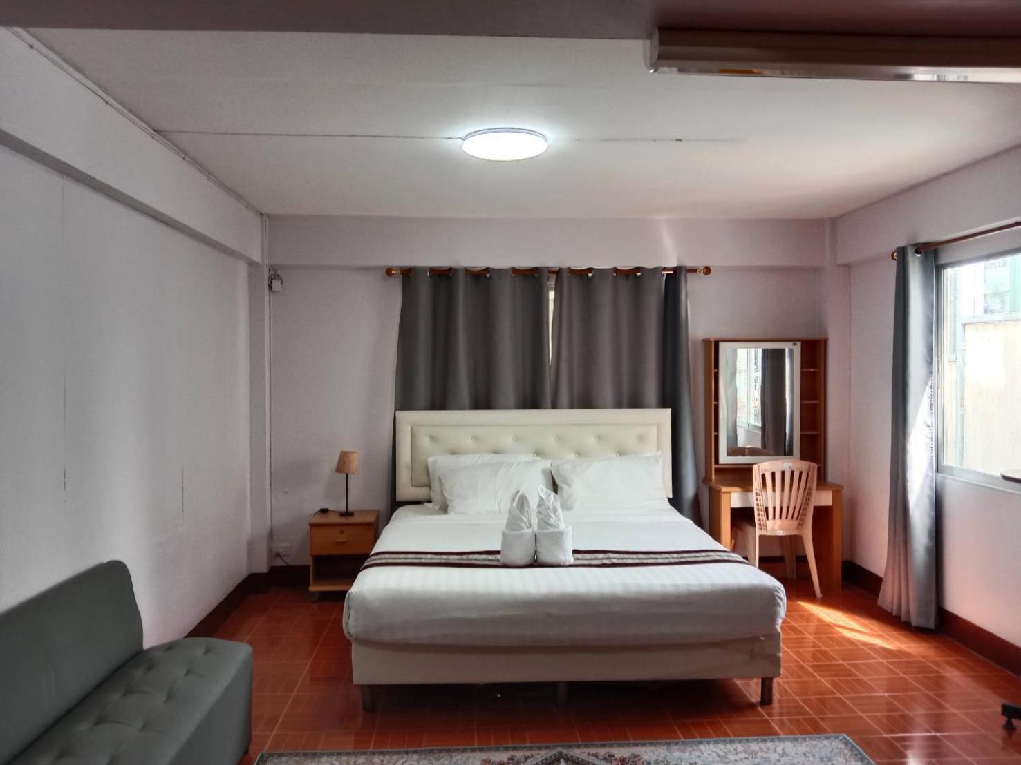Beachfront Hotel Cha Am Cha-Am Zewnętrze zdjęcie