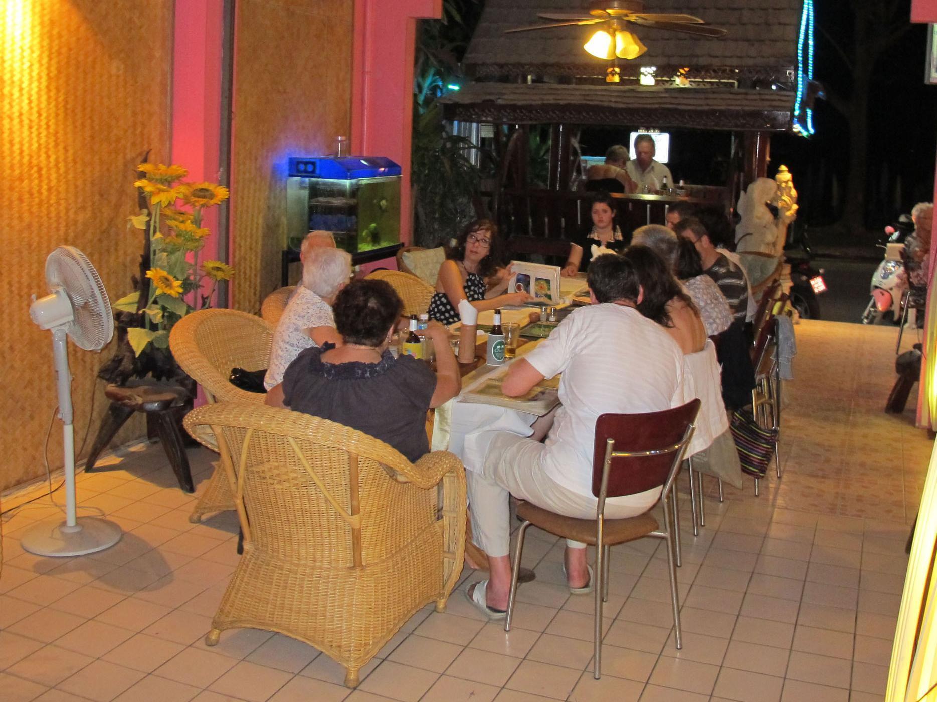 Beachfront Hotel Cha Am Cha-Am Zewnętrze zdjęcie