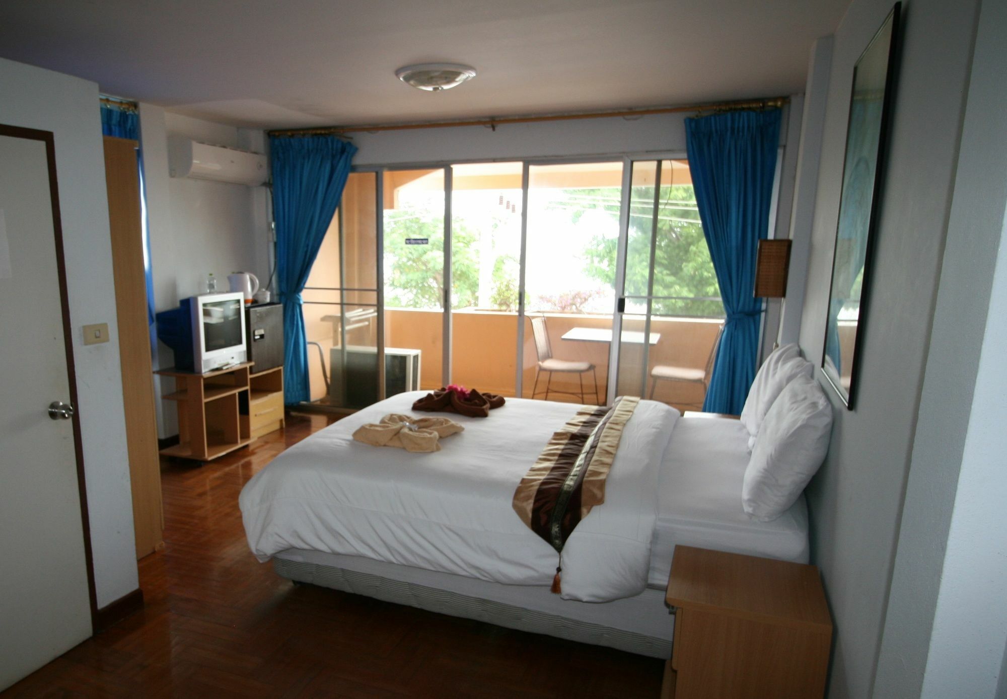 Beachfront Hotel Cha Am Cha-Am Zewnętrze zdjęcie
