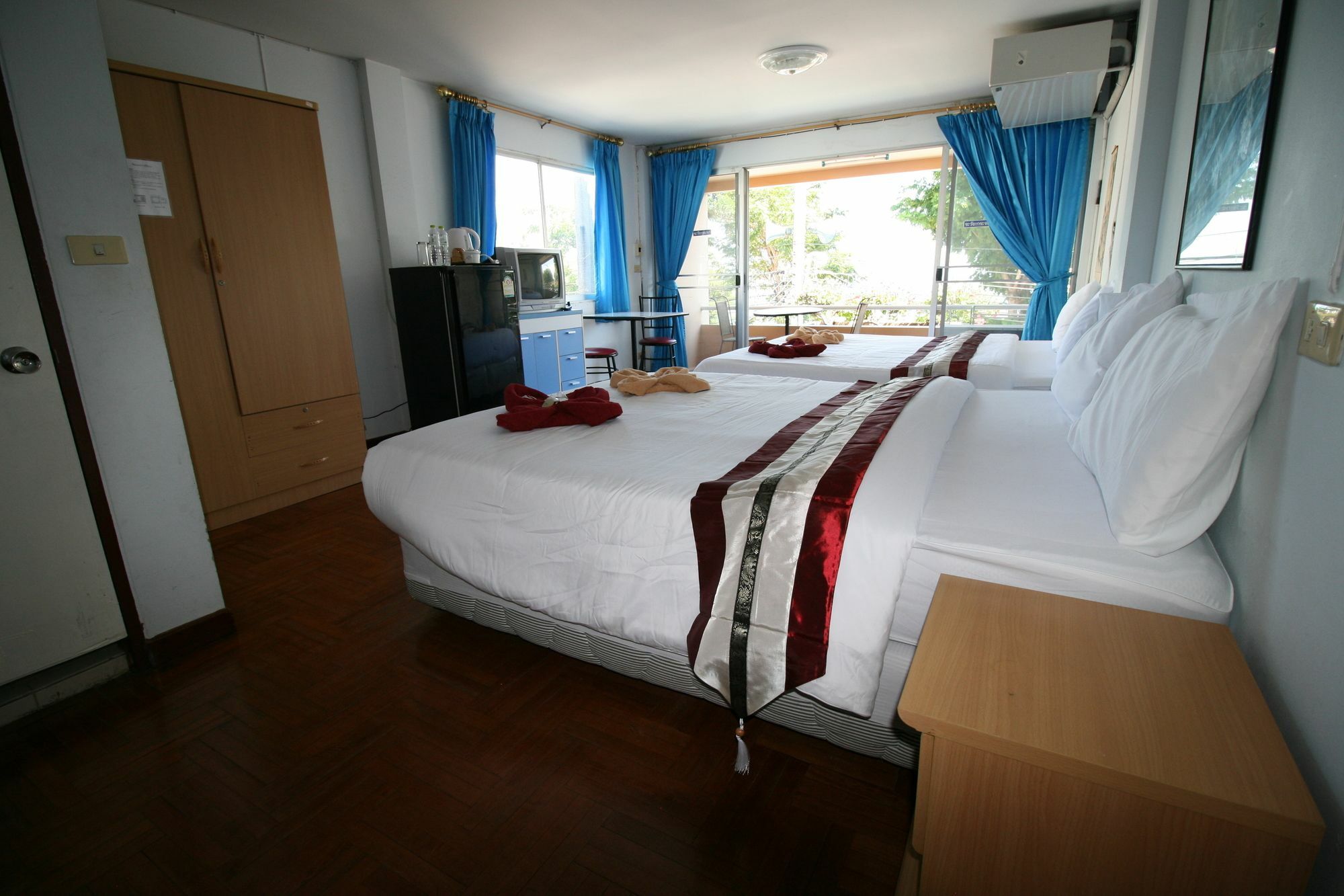Beachfront Hotel Cha Am Cha-Am Zewnętrze zdjęcie