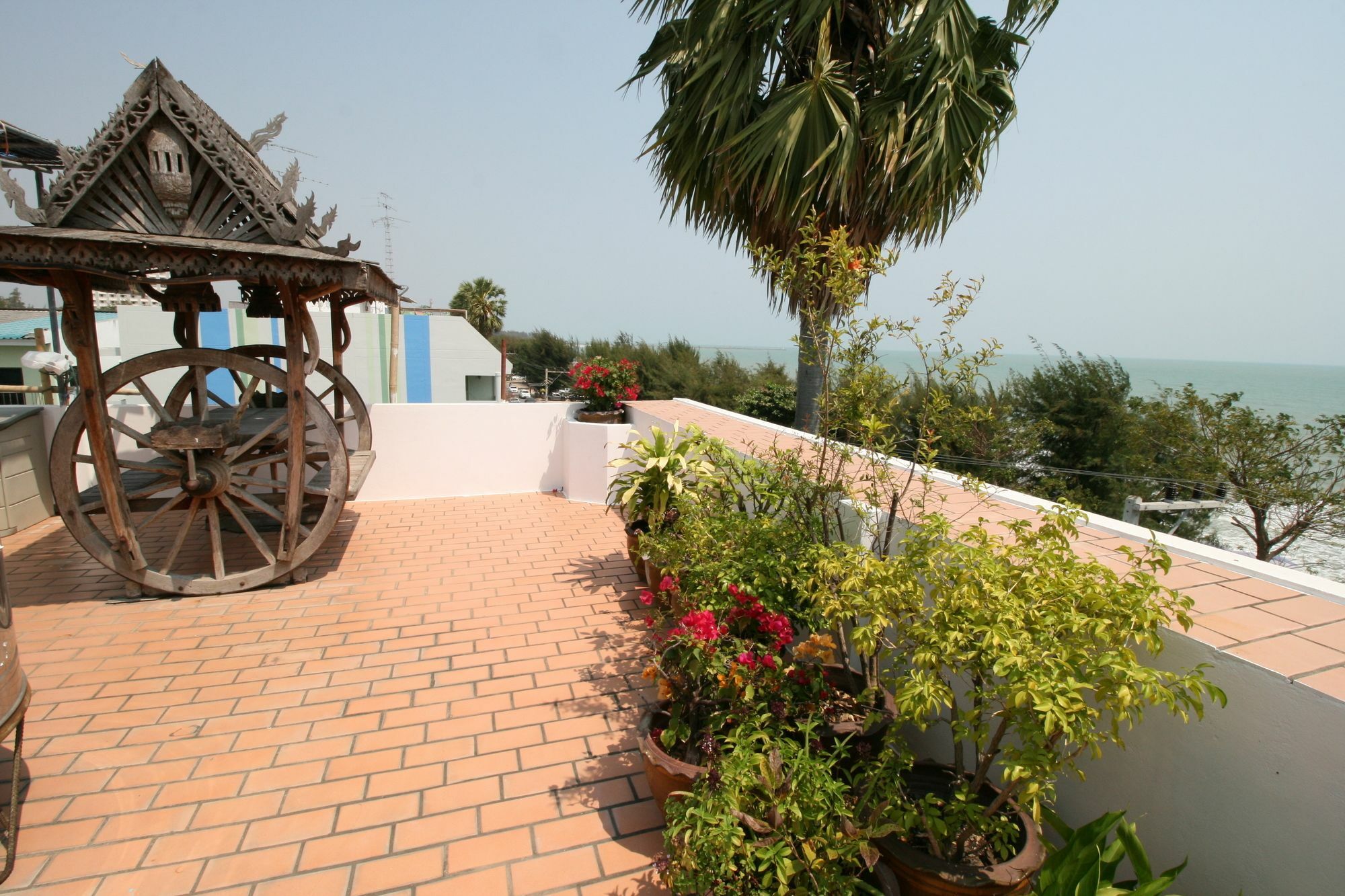 Beachfront Hotel Cha Am Cha-Am Zewnętrze zdjęcie